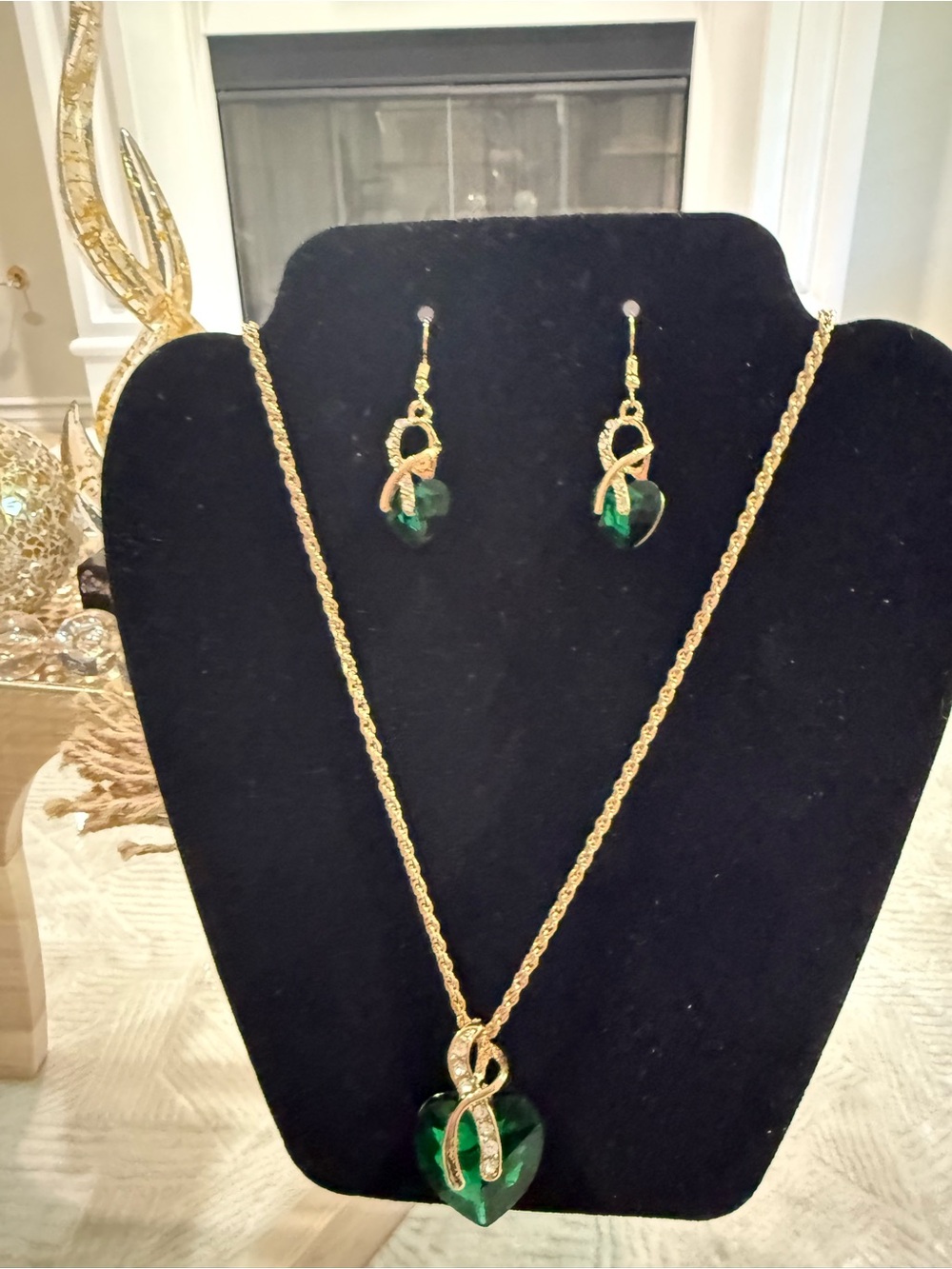 Gold-Tone Necklace and Earring Set with Green Heart Pendant